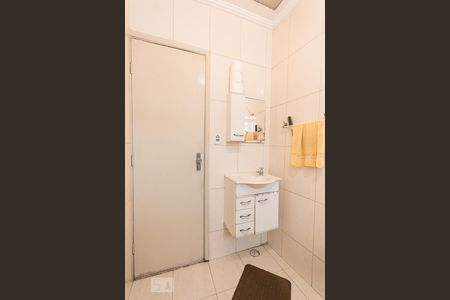 Banheiro 2 de casa para alugar com 3 quartos, 160m² em Vila das Mercês, São Paulo