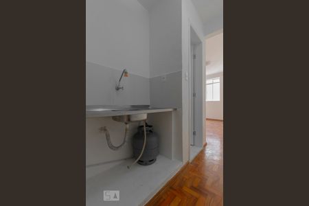 Cozinha  de apartamento à venda com 1 quarto, 35m² em Aclimação, São Paulo