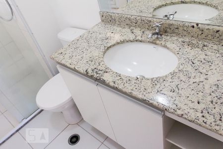 Apartamento para alugar com 80m², 2 quartos e 1 vagaDetalhe do banheiro