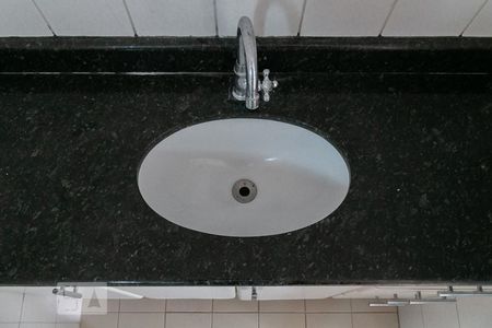 Apartamento à venda com 63m², 3 quartos e 2 vagas Apartamento à venda com 63m², 3 quartos e 2 vagasDetalhe do banheiro