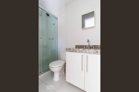 Banheiro de apartamento à venda com 2 quartos, 53m² em Teresópolis, Porto Alegre