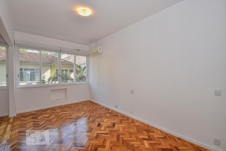 Apartamento para alugar com 80m², 2 quartos e 1 vagaSala