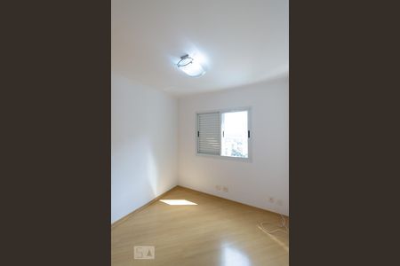 Quarto 1 de apartamento para alugar com 3 quartos, 96m² em Vila Sofia, São Paulo
