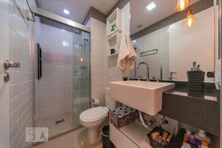 Banheiro  de apartamento para alugar com 2 quartos, 74m² em Campestre, Santo André