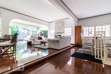 Casa de Condomínio à venda com 4 quartos, 340m² em Alphaville, Santana de Parnaíba