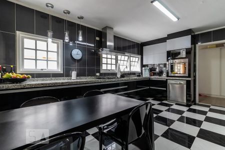 Cozinha de casa de condomínio à venda com 4 quartos, 340m² em Alphaville, Santana de Parnaíba