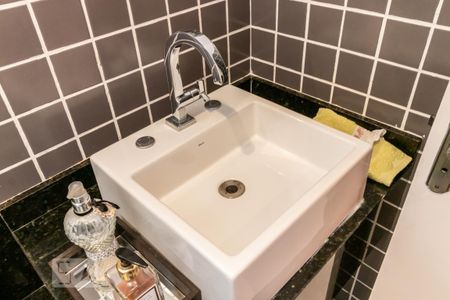 Lavabo de casa de condomínio à venda com 4 quartos, 340m² em Alphaville, Santana de Parnaíba