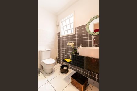Lavabo de casa de condomínio à venda com 4 quartos, 340m² em Alphaville, Santana de Parnaíba