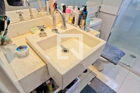 Apartamento à venda com 186m², 3 quartos e 3 vagasBanheiro da Suíte 2