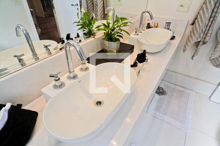 Apartamento à venda com 186m², 3 quartos e 3 vagasBanheiro da Suíte 1