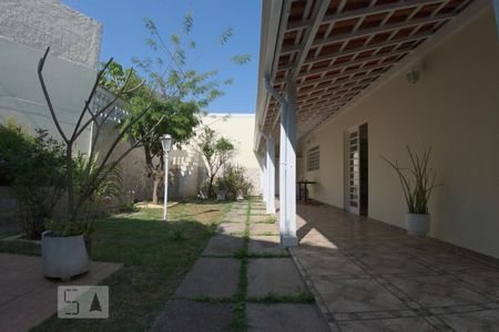 Casa à venda com 250m², 4 quartos e 5 vagasÁrea Externa