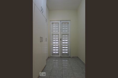 Casa à venda com 250m², 4 quartos e 5 vagasDispensa