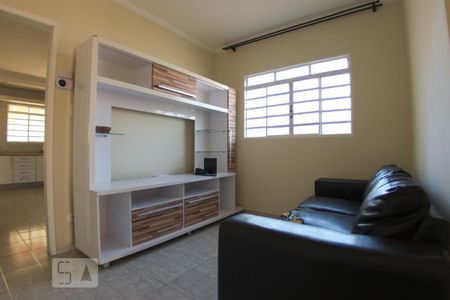 Sala 2 de casa para alugar com 4 quartos, 250m² em Vila São Paulo, Jundiaí