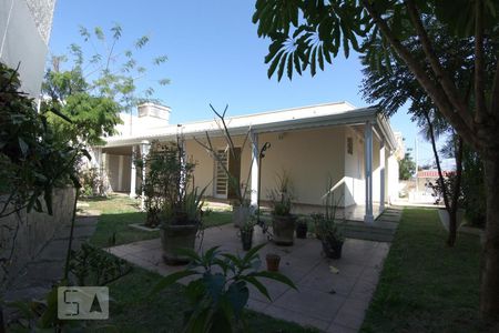 Casa à venda com 250m², 4 quartos e 5 vagasQuintal