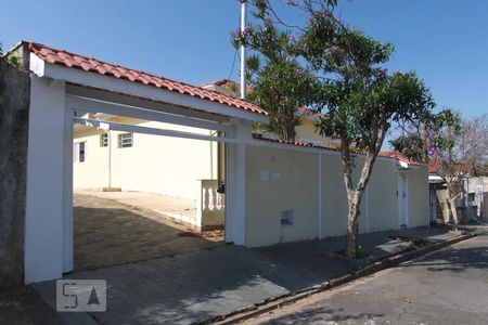 Casa à venda com 250m², 4 quartos e 5 vagasFachada