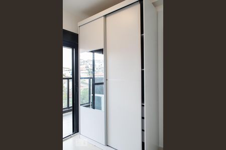 QUARTO 1 de apartamento para alugar com 2 quartos, 58m² em Parque Peruche, São Paulo