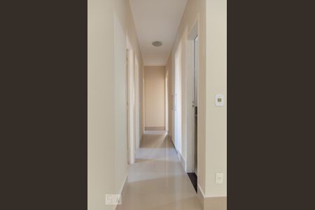 Apartamento para alugar com 97m², 4 quartos e 2 vagas Apartamento para alugar com 97m², 4 quartos e 2 vagasCorredor