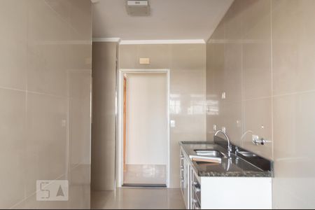 Apartamento para alugar com 97m², 4 quartos e 2 vagas Apartamento para alugar com 97m², 4 quartos e 2 vagasCozinha