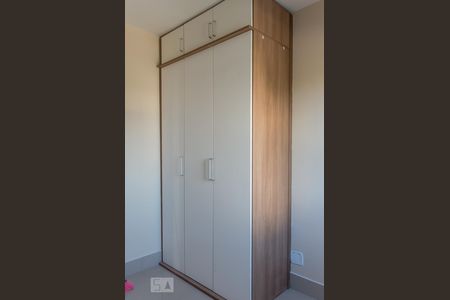 Apartamento para alugar com 97m², 4 quartos e 2 vagas Apartamento para alugar com 97m², 4 quartos e 2 vagasQuarto 3 - Armários