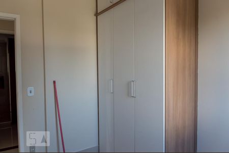 Apartamento para alugar com 97m², 4 quartos e 2 vagas Apartamento para alugar com 97m², 4 quartos e 2 vagasQuarto 3