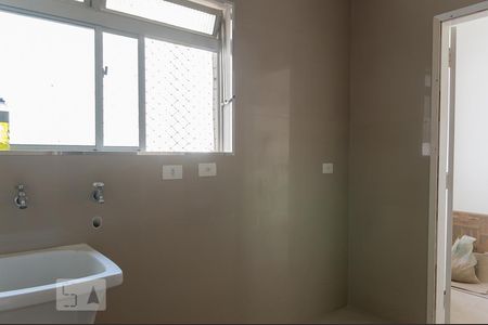 Apartamento para alugar com 97m², 4 quartos e 2 vagas Apartamento para alugar com 97m², 4 quartos e 2 vagasLavanderia