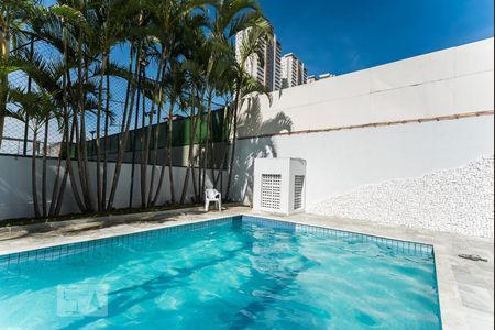 Apartamento para alugar com 97m², 4 quartos e 2 vagas Apartamento para alugar com 97m², 4 quartos e 2 vagasÁrea Comum - Piscina