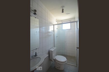 Banheiro social de apartamento à venda com 2 quartos, 60m² em Buritis, Belo Horizonte