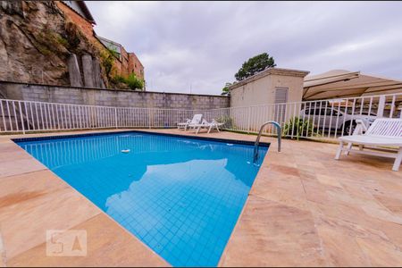 Apartamento para alugar com 2 quartos, 55m² em João Pinheiro, Belo Horizonte