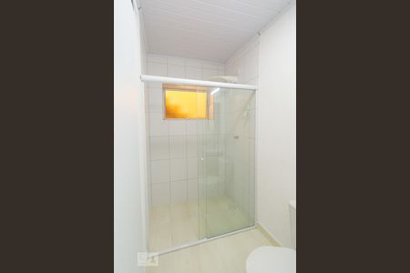 Banheiro  de kitnet/studio para alugar com 1 quarto, 17m² em Jardim Internacional, São Paulo