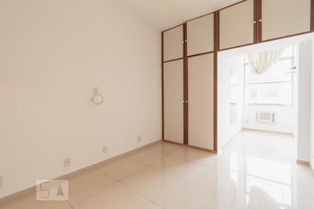 Apartamento à venda com 85m², 2 quartos e sem vagaQuarto 2