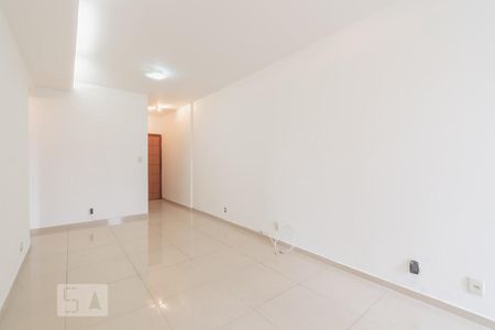 Apartamento à venda com 85m², 2 quartos e sem vagaSala