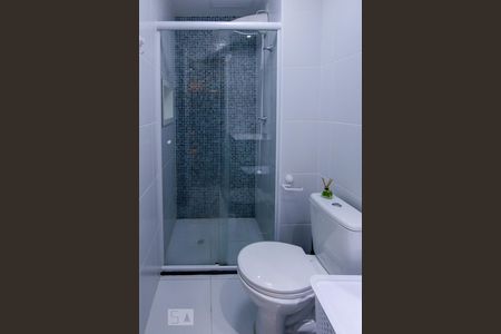 Banheiro de apartamento para alugar com 1 quarto, 33m² em Barra Funda, São Paulo