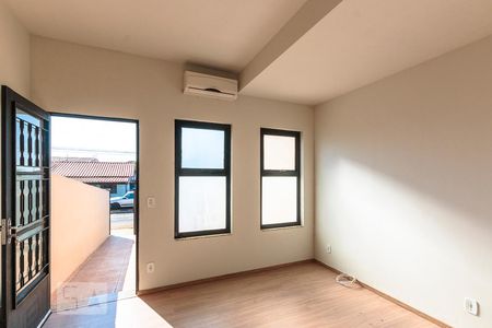 Sala de casa para alugar com 2 quartos, 55m² em Vila Nova, Campinas