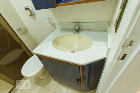 Banheiro Social de apartamento para alugar com 3 quartos, 82m² em Freguesia de Jacarepaguá, Rio de Janeiro