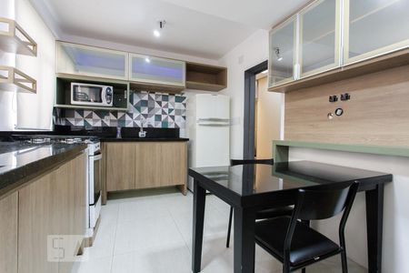 Cozinha de apartamento para alugar com 2 quartos, 71m² em Bela Vista, Porto Alegre