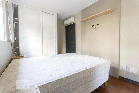 Quarto 1 de apartamento para alugar com 2 quartos, 71m² em Bela Vista, Porto Alegre