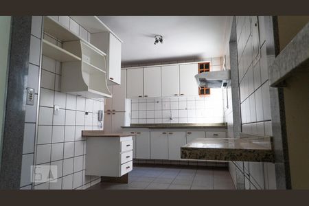 Apartamento para alugar com 100m², 3 quartos e 2 vagasCozinha