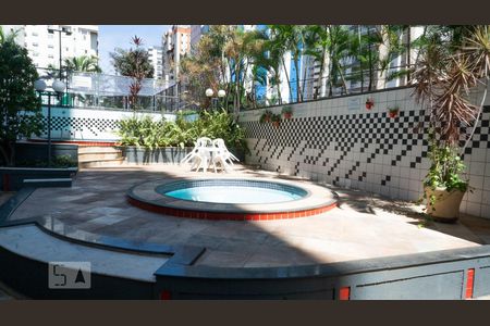 Apartamento para alugar com 100m², 3 quartos e 2 vagasÁrea comum - Piscina