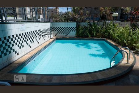 Apartamento para alugar com 100m², 3 quartos e 2 vagasÁrea comum - Piscina