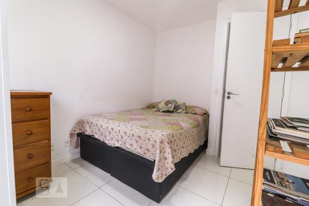 Casa de condomínio à venda com 100m², 3 quartos e 1 vagaQuarto 2