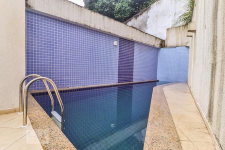 Casa de condomínio à venda com 100m², 3 quartos e 1 vagaPiscina