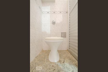 Apartamento para alugar com 70m², 3 quartos e 1 vaga Apartamento para alugar com 70m², 3 quartos e 1 vagaBanheiro de Serviço
