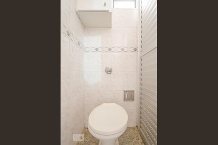 Apartamento para alugar com 70m², 3 quartos e 1 vaga Apartamento para alugar com 70m², 3 quartos e 1 vagaBanheiro de Serviço