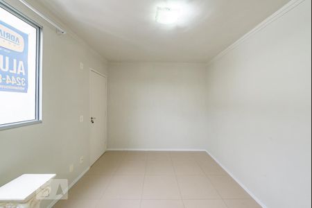 Sala de apartamento para alugar com 2 quartos, 60m² em Roçado, São José