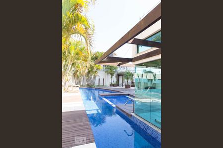 Apartamento à venda com 120m², 3 quartos e 2 vagasÁrea Comum - Piscina