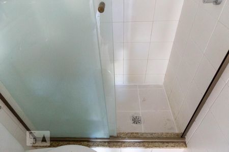 Banheiro de apartamento à venda com 3 quartos, 120m² em Cristo Redentor, Porto Alegre