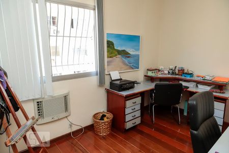 Apartamento para alugar com 100m², 4 quartos e 1 vaga Apartamento para alugar com 100m², 4 quartos e 1 vagaQuarto 1
