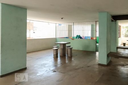Apartamento para alugar com 100m², 4 quartos e 1 vaga Apartamento para alugar com 100m², 4 quartos e 1 vagaPlay