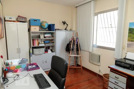 Apartamento para alugar com 100m², 4 quartos e 1 vaga Apartamento para alugar com 100m², 4 quartos e 1 vagaQuarto 1