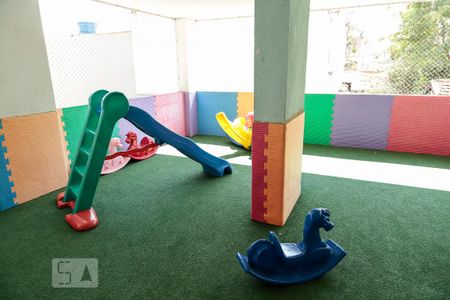 Apartamento para alugar com 100m², 4 quartos e 1 vaga Apartamento para alugar com 100m², 4 quartos e 1 vagaPlay